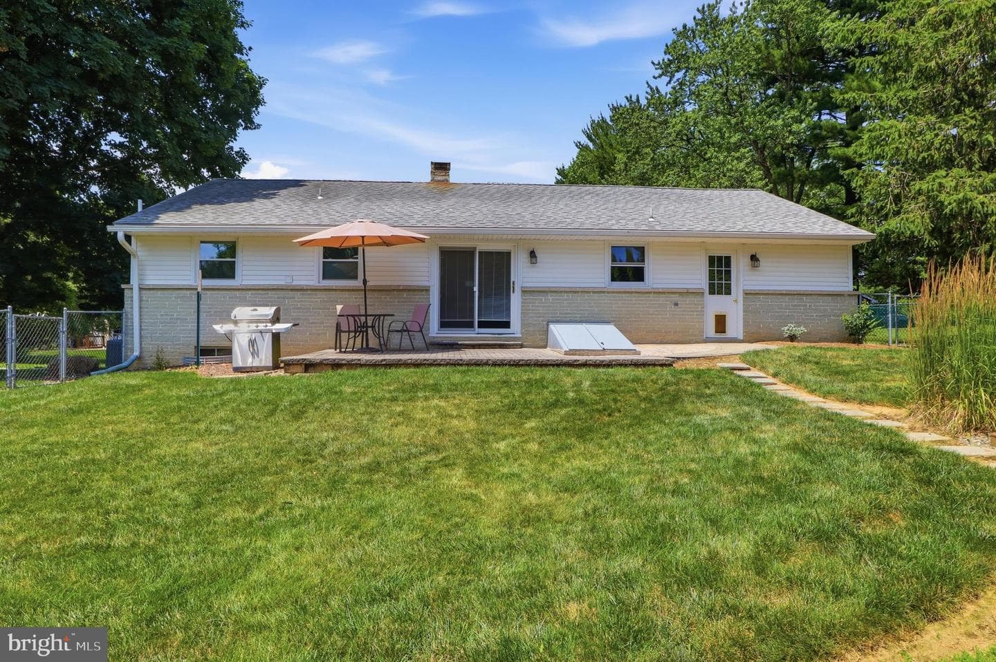 525 Hengst Court photo 37
