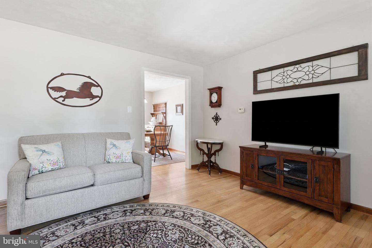 525 Hengst Court photo 9