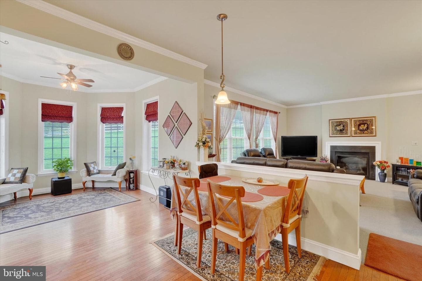 2082 Westbury Court photo 15