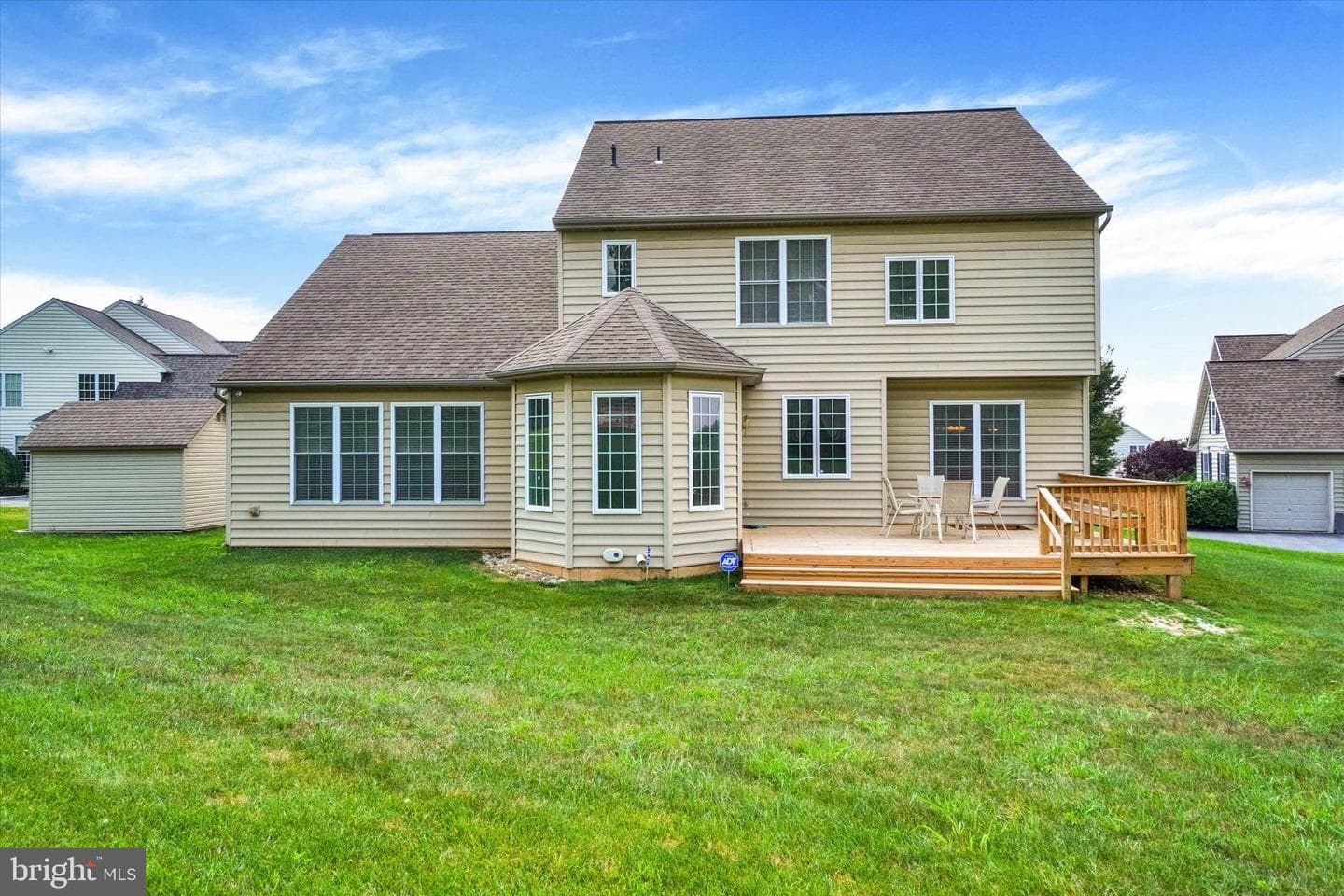 2082 Westbury Court photo 36