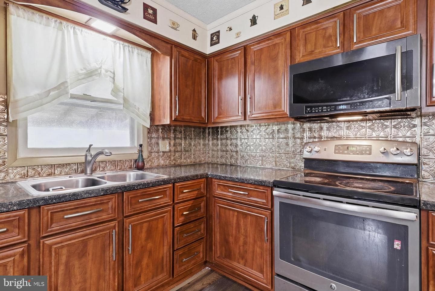 2708 Sunset Lane photo 10