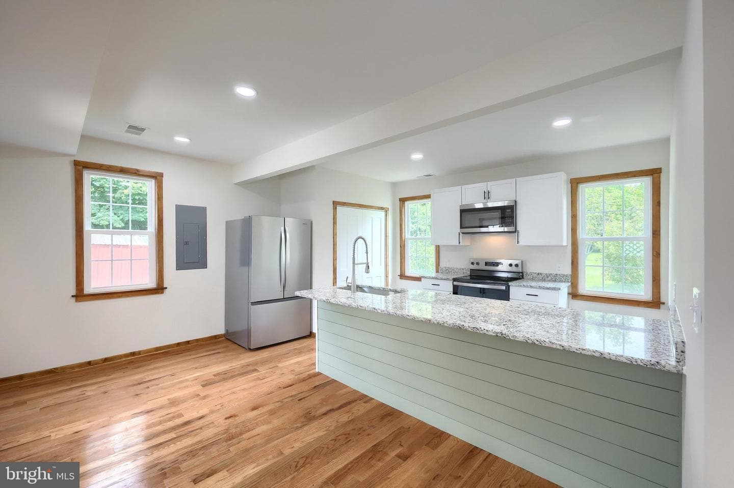13 Maul Avenue photo 11