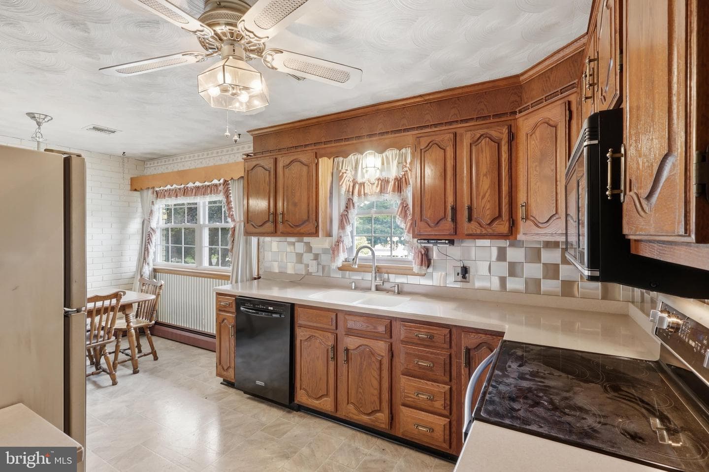 5893 Ambau Road photo 5