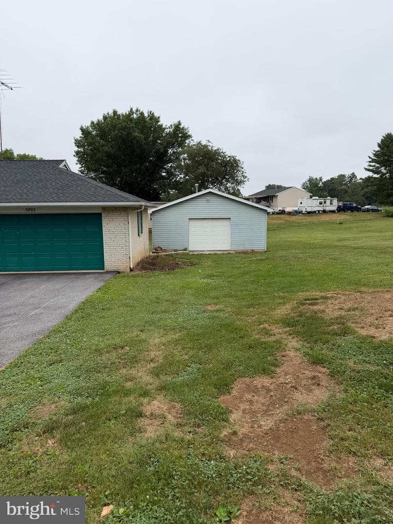 5893 Ambau Road photo 9