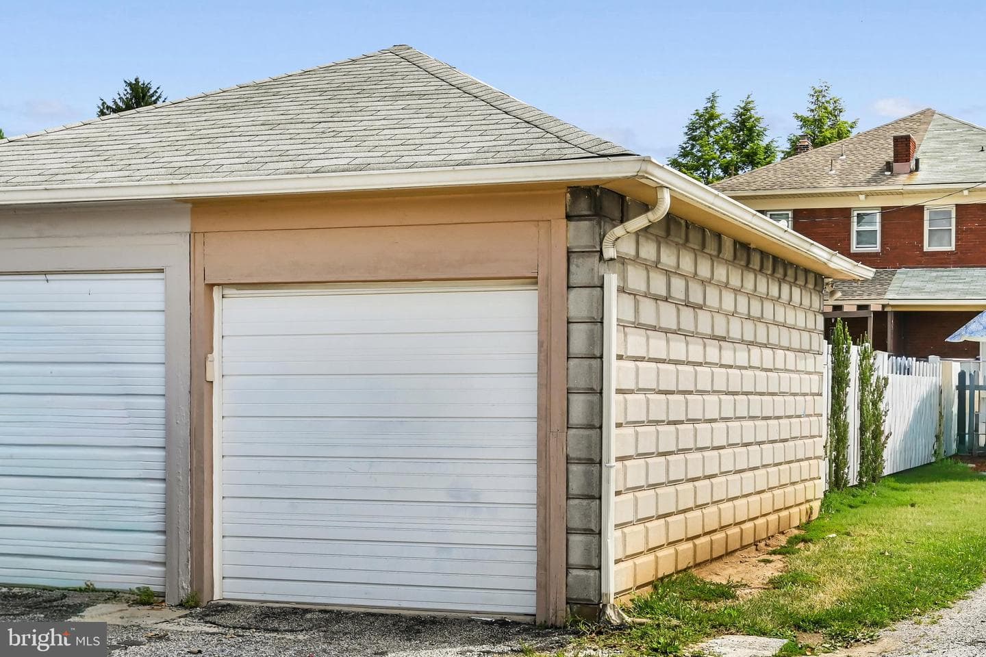 174 S Harrison Street photo 26