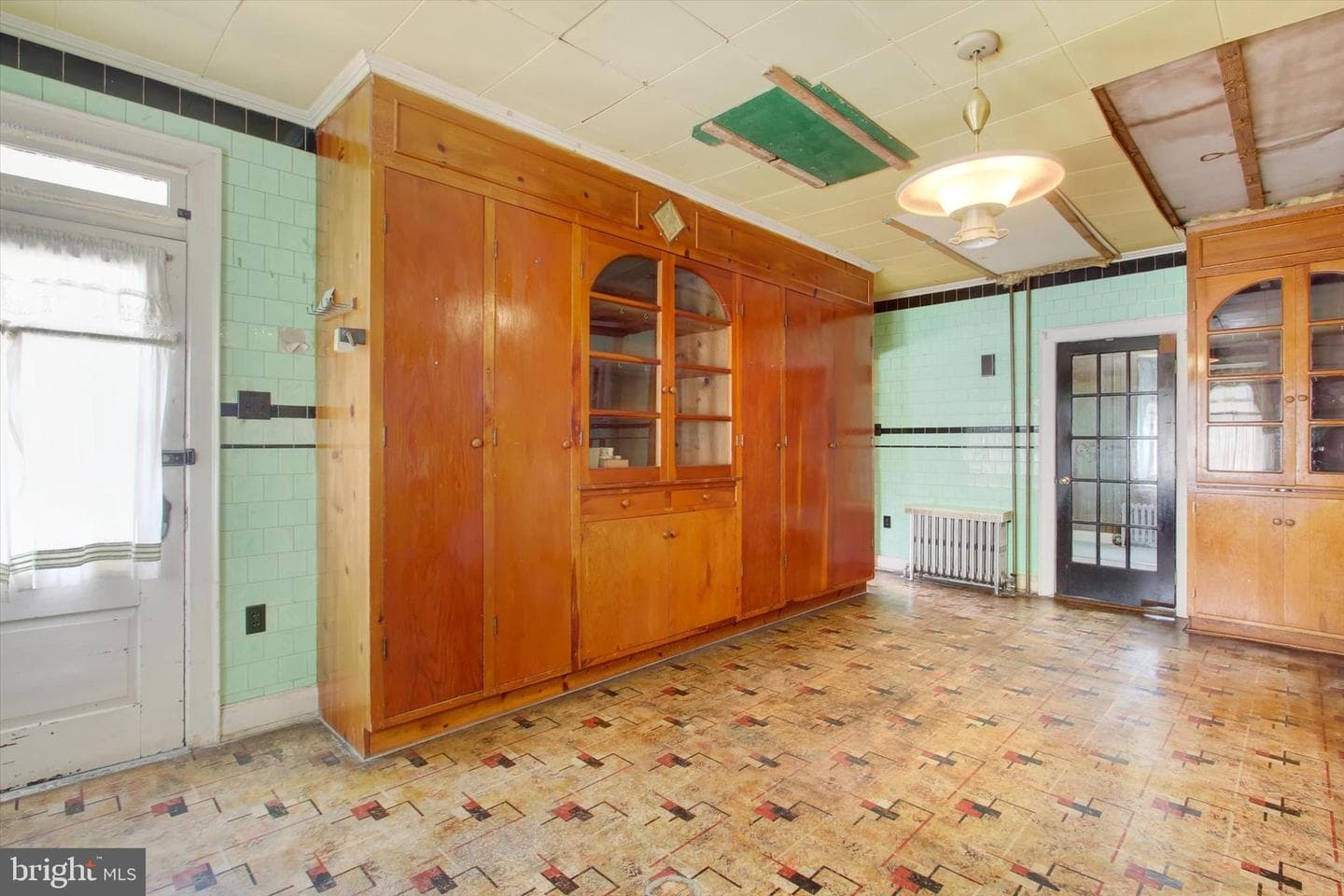 544 York Street photo 13