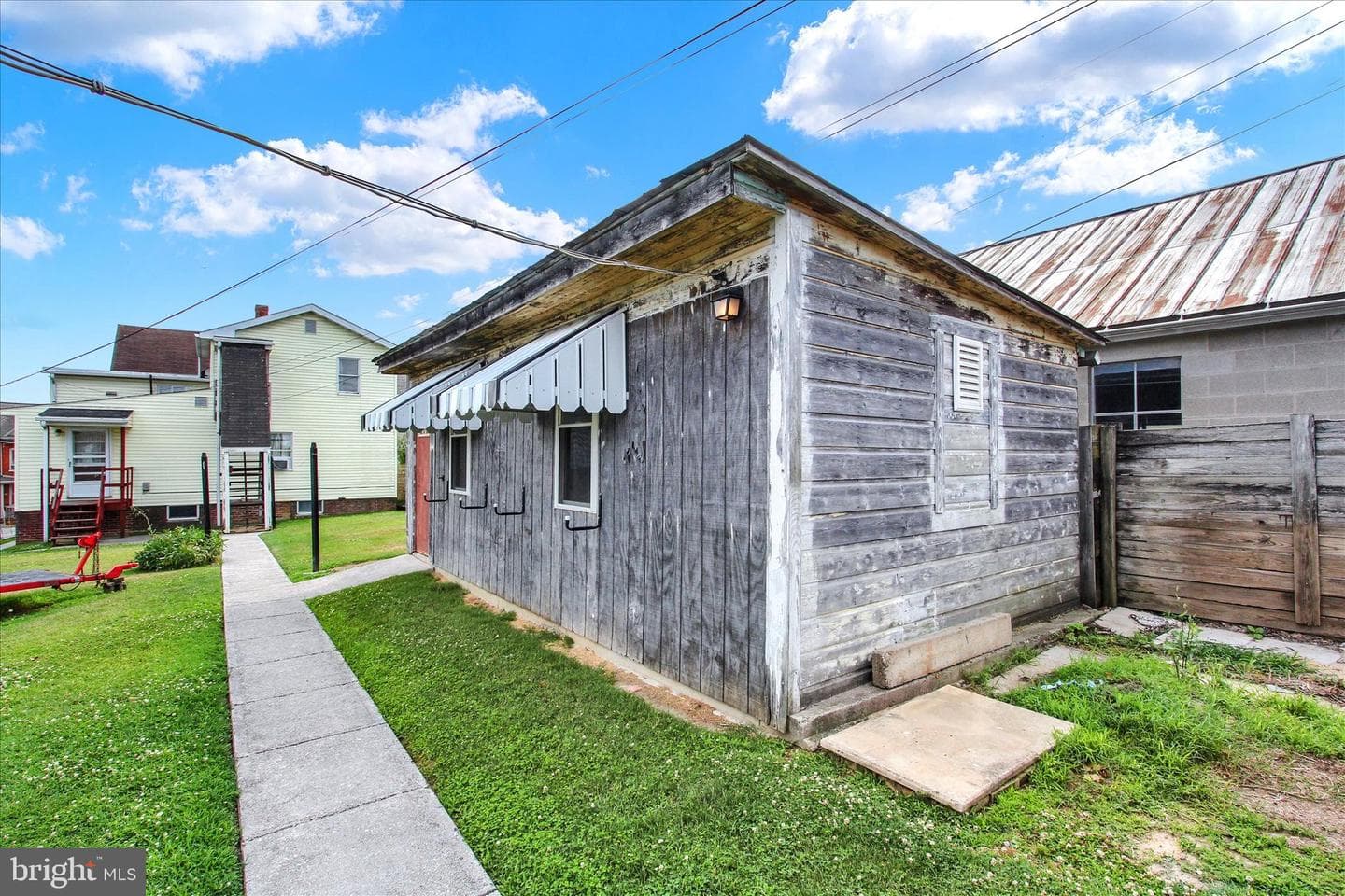 544 York Street photo 39