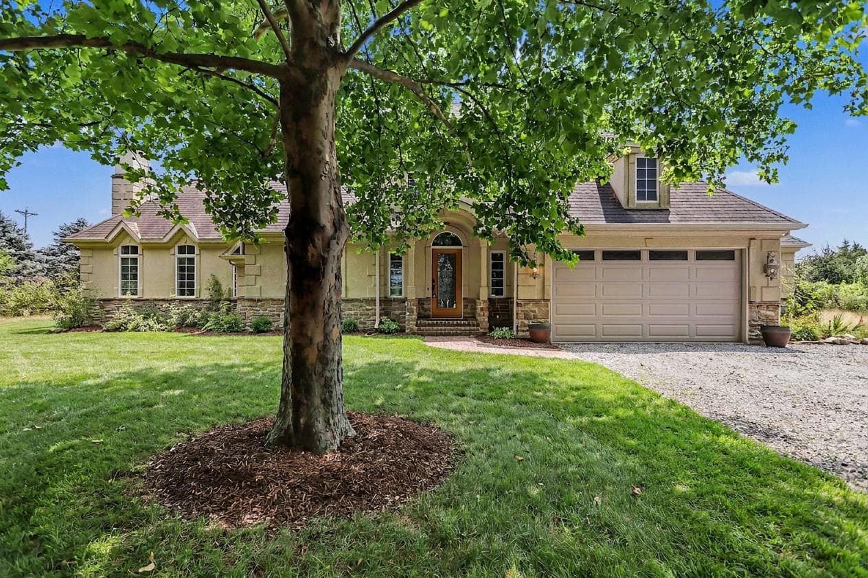 4097 Wren Road photo 5