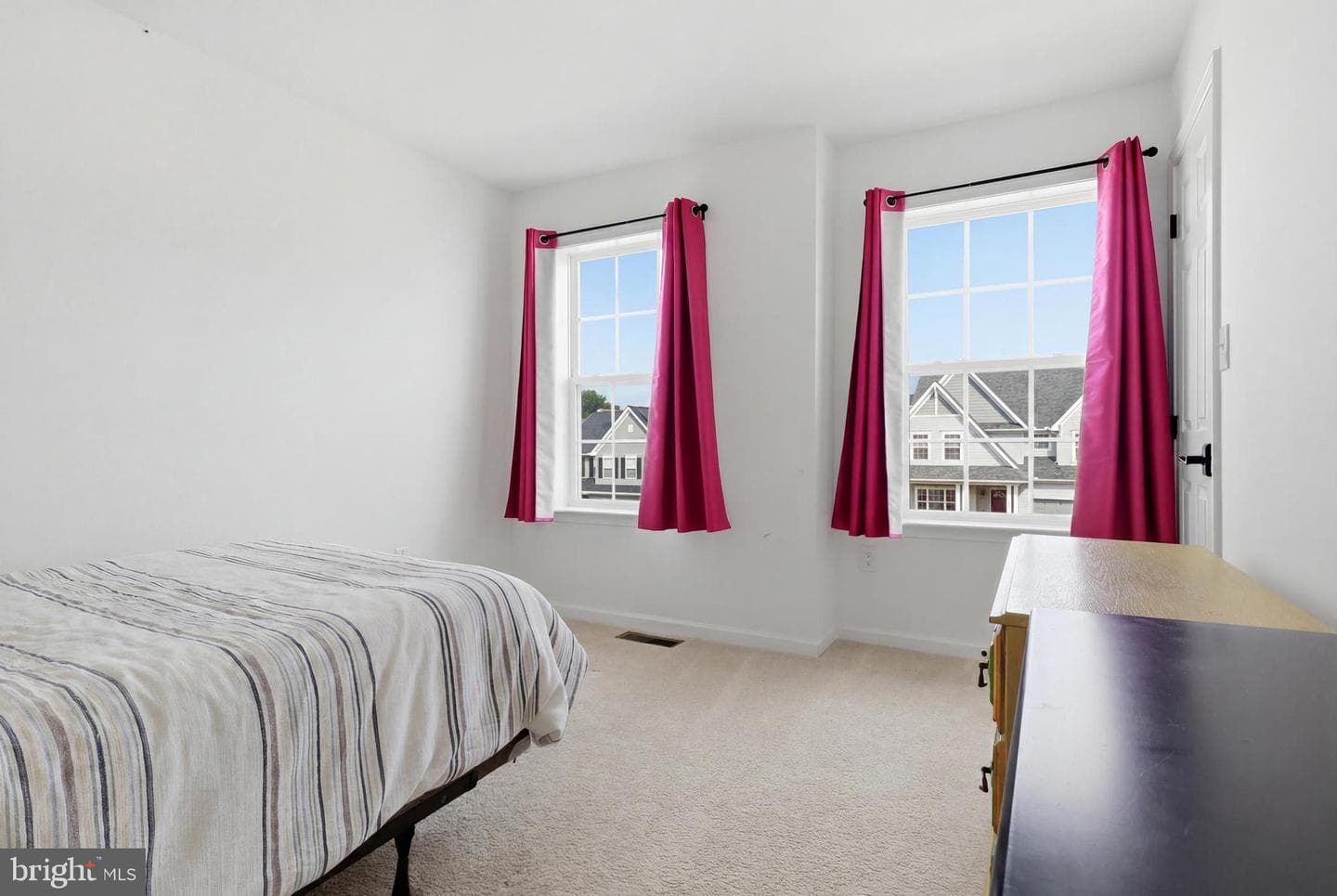 216 Hollyhock Drive photo 24
