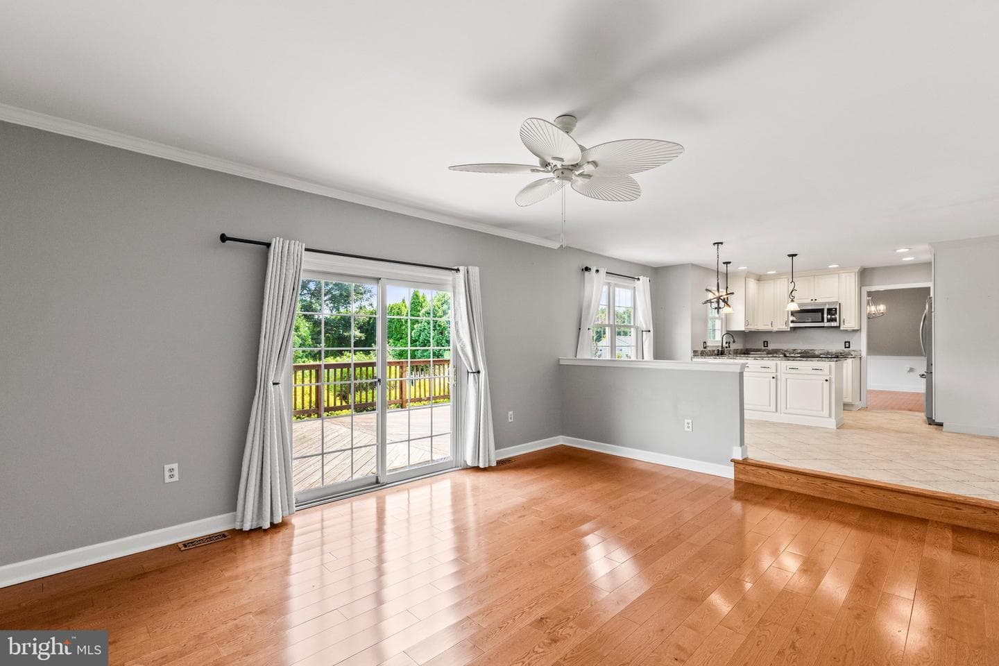 678 S Maurice Street photo 18
