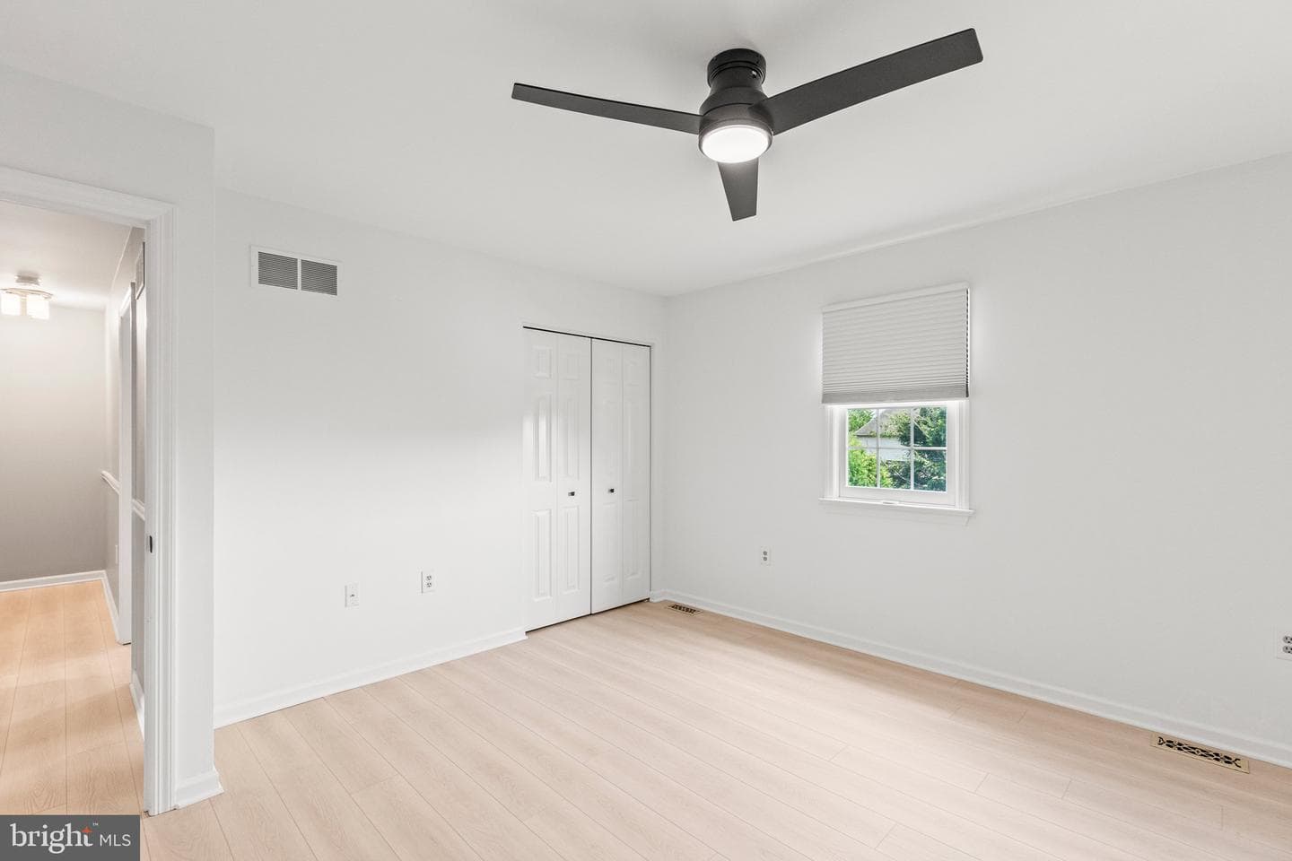 678 S Maurice Street photo 25