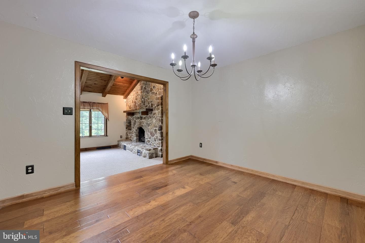355 Roxberry Road photo 13