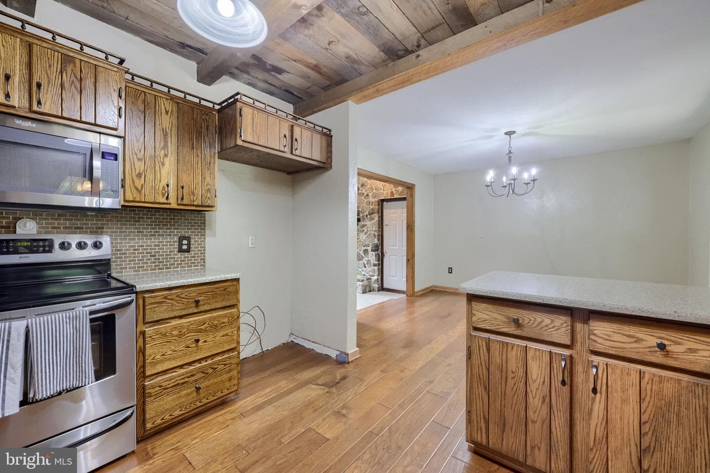 355 Roxberry Road photo 8