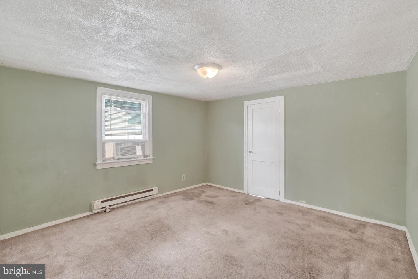 32 Woodland Avenue photo 8