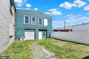 1880 W Market Street photo 42