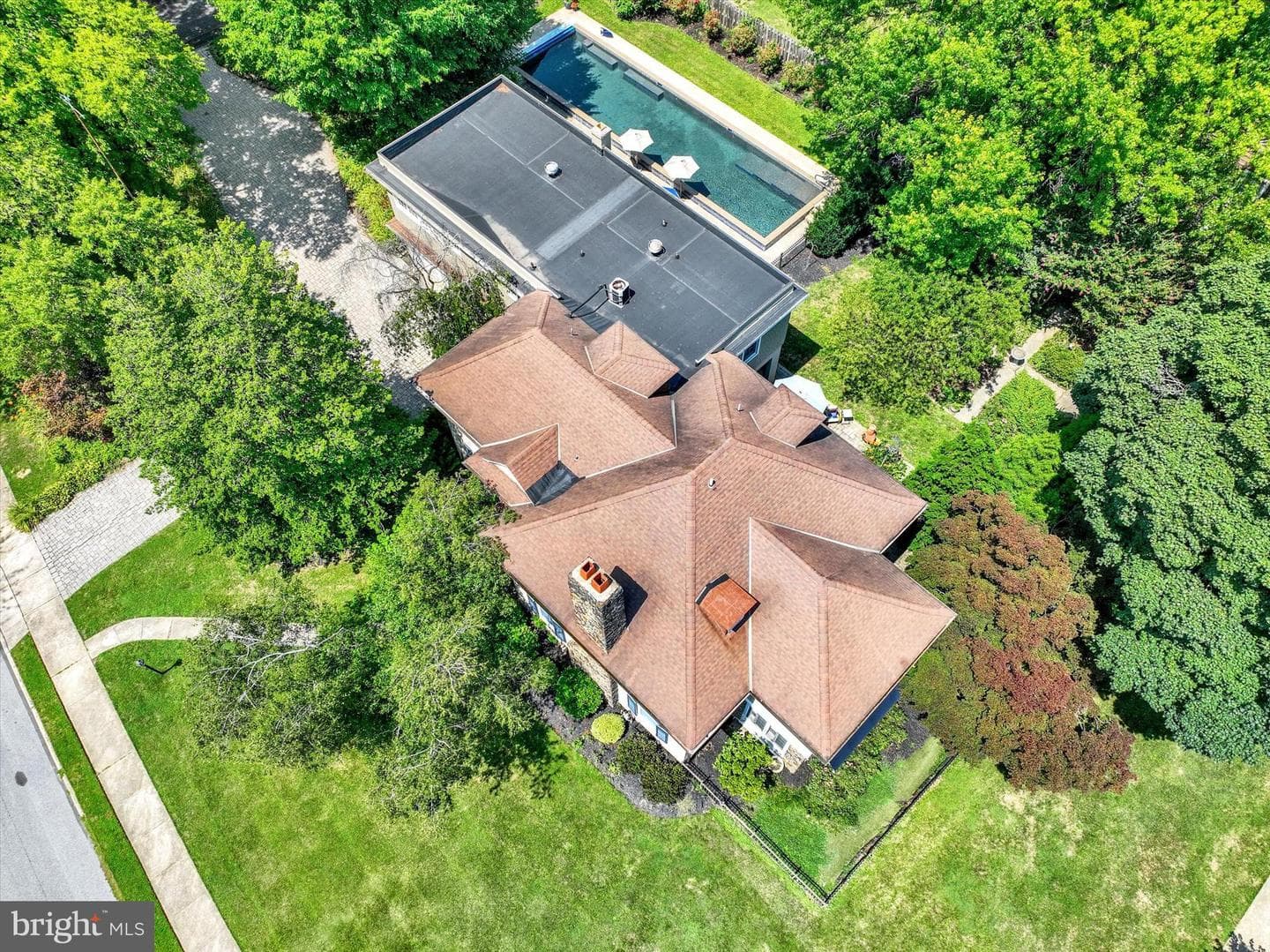915 Arlington Road photo 2