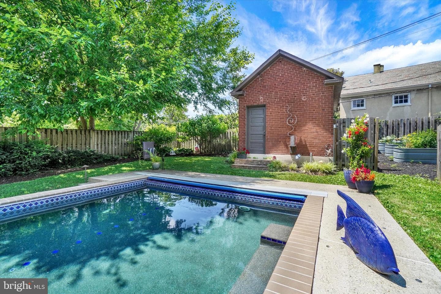 915 Arlington Road photo 57
