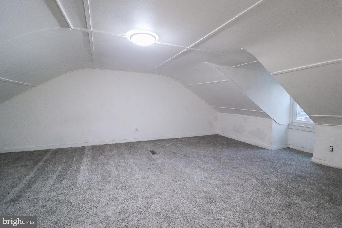 320 Wallace Street photo 14