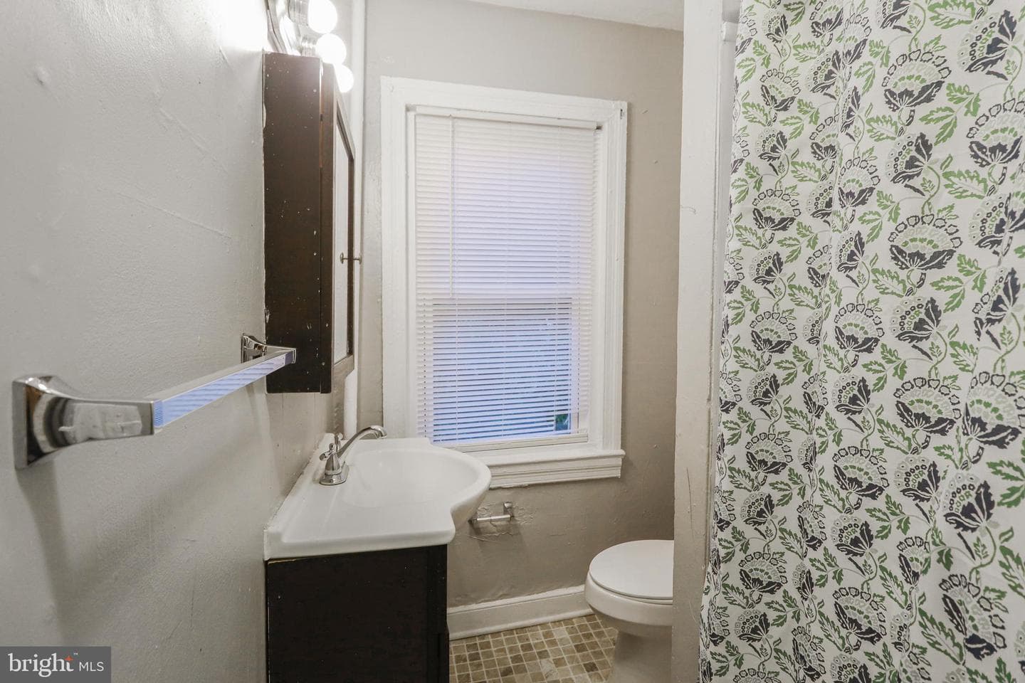 320 Wallace Street photo 8