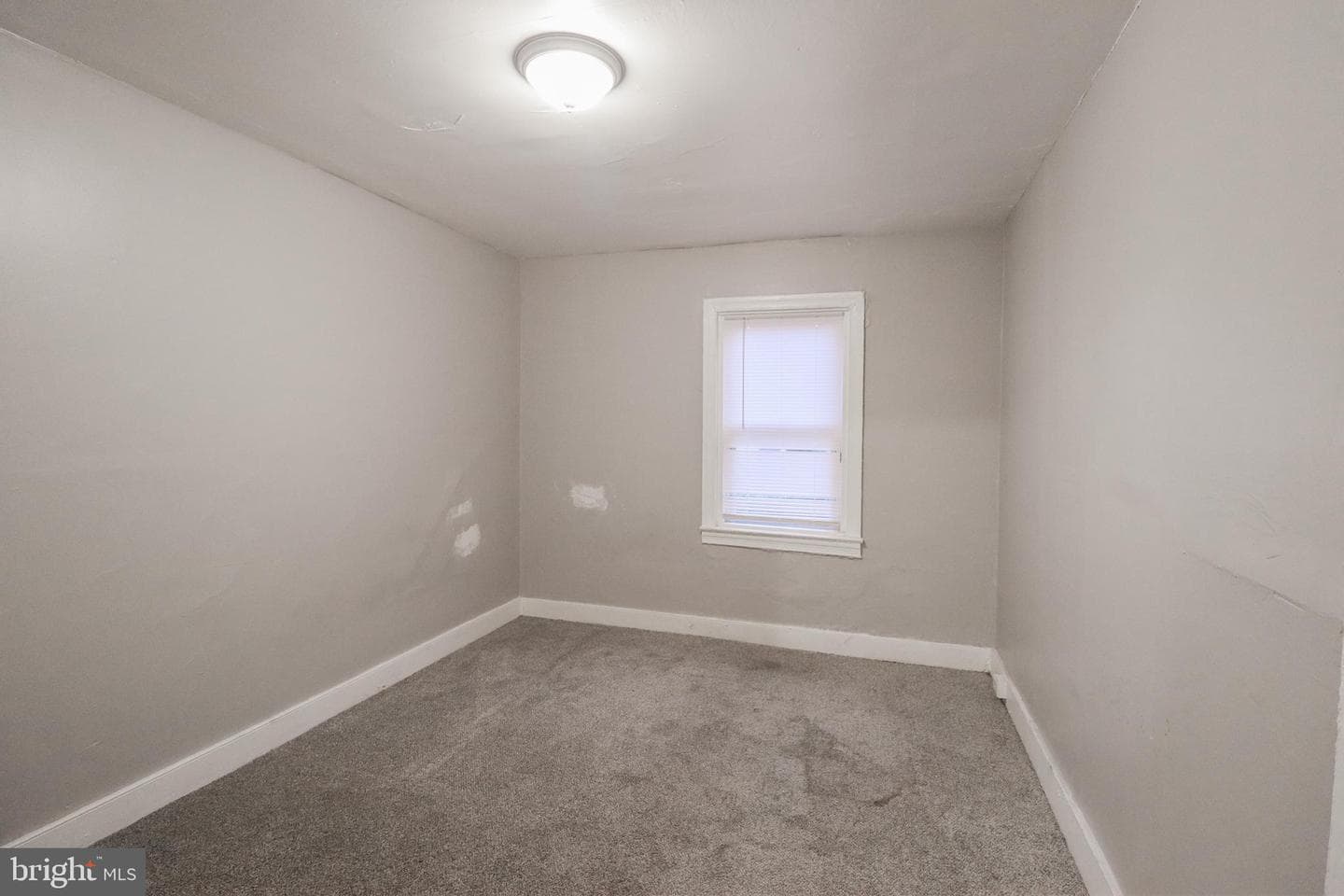 320 Wallace Street photo 9