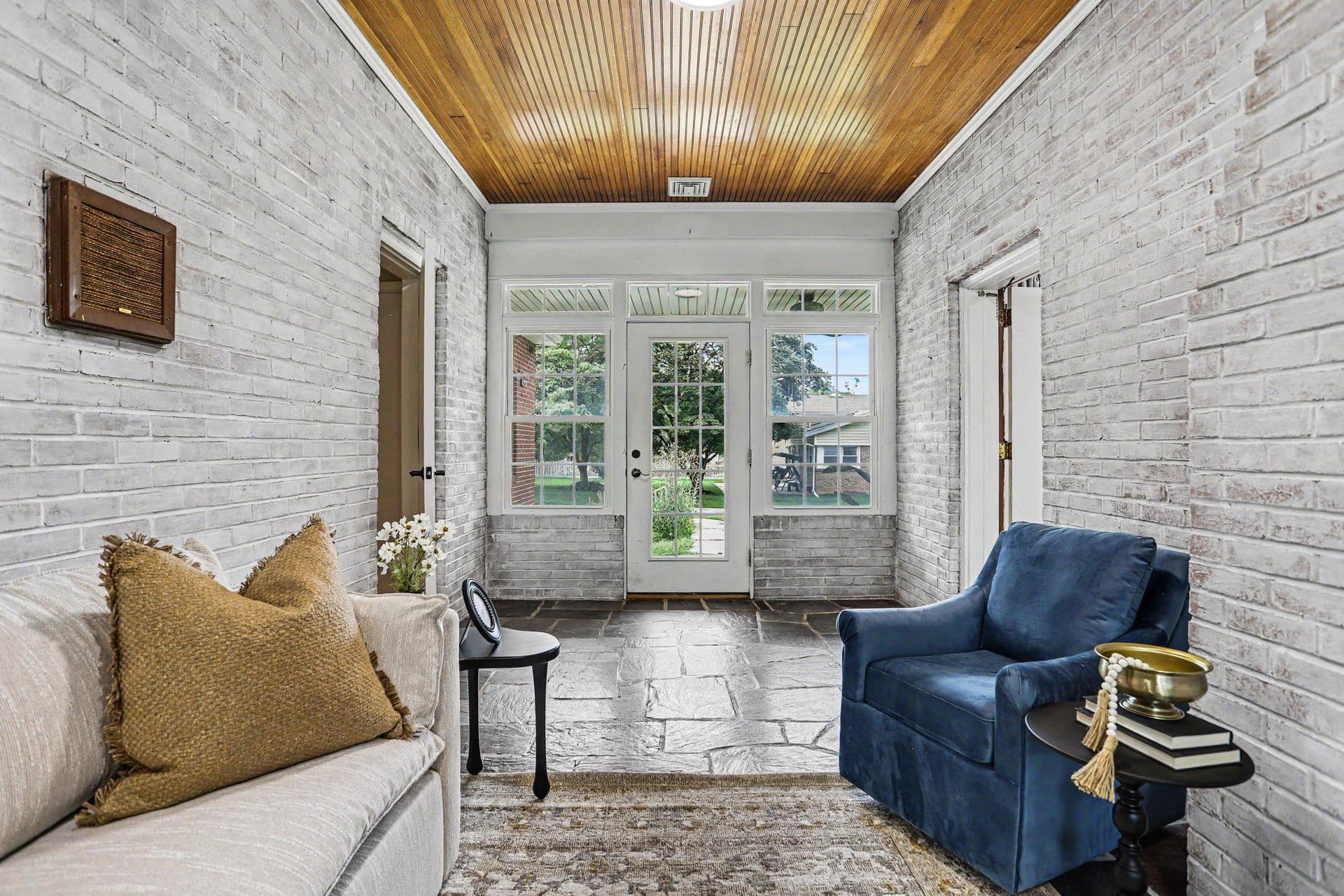 3110-3112 E Fifth Avenue photo 40