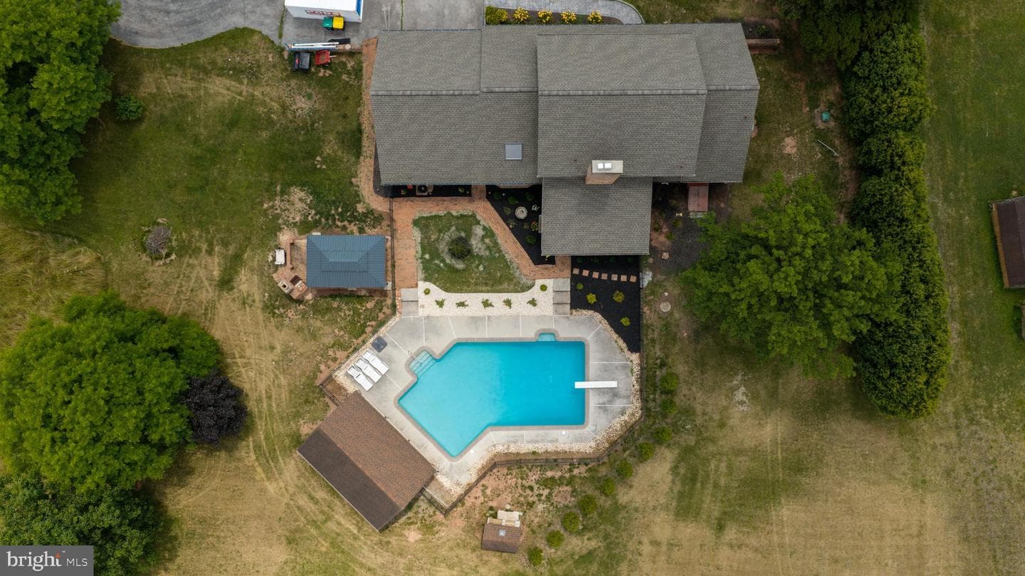 38 Hoffman Road photo 31