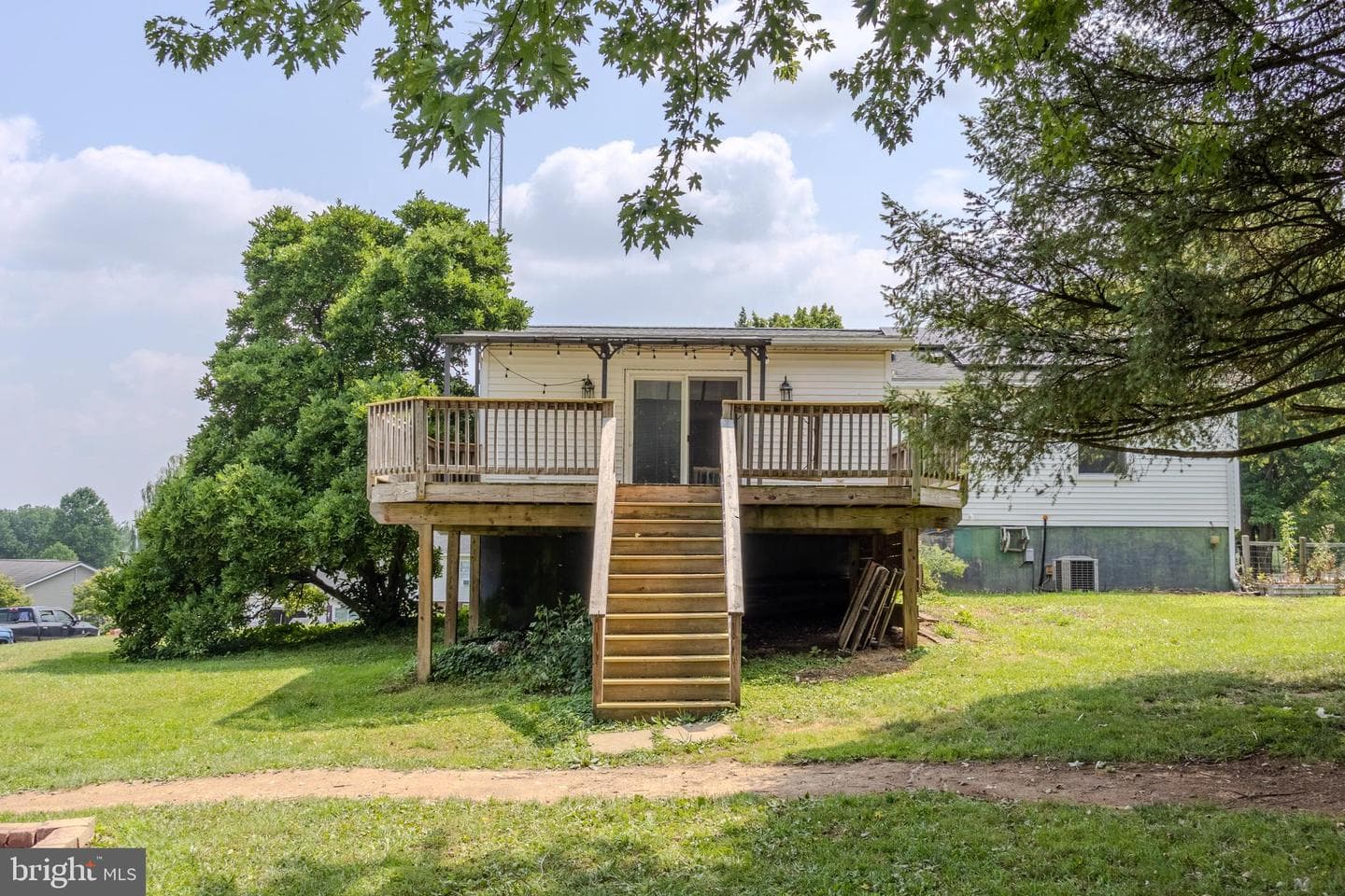 273 Smeach Drive photo 39