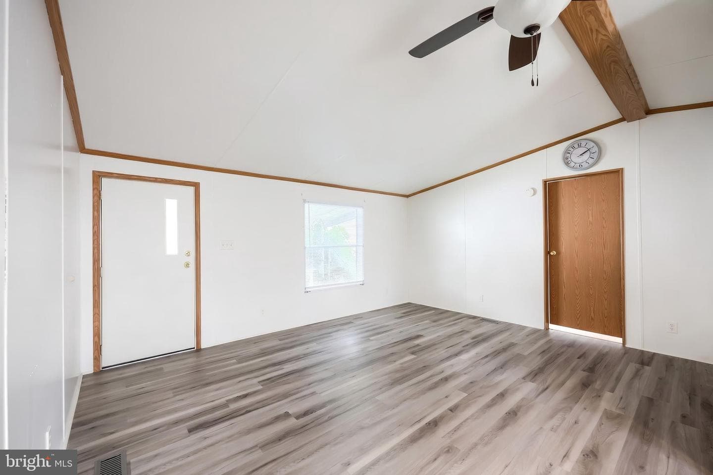 123 Mimosa Drive photo 5