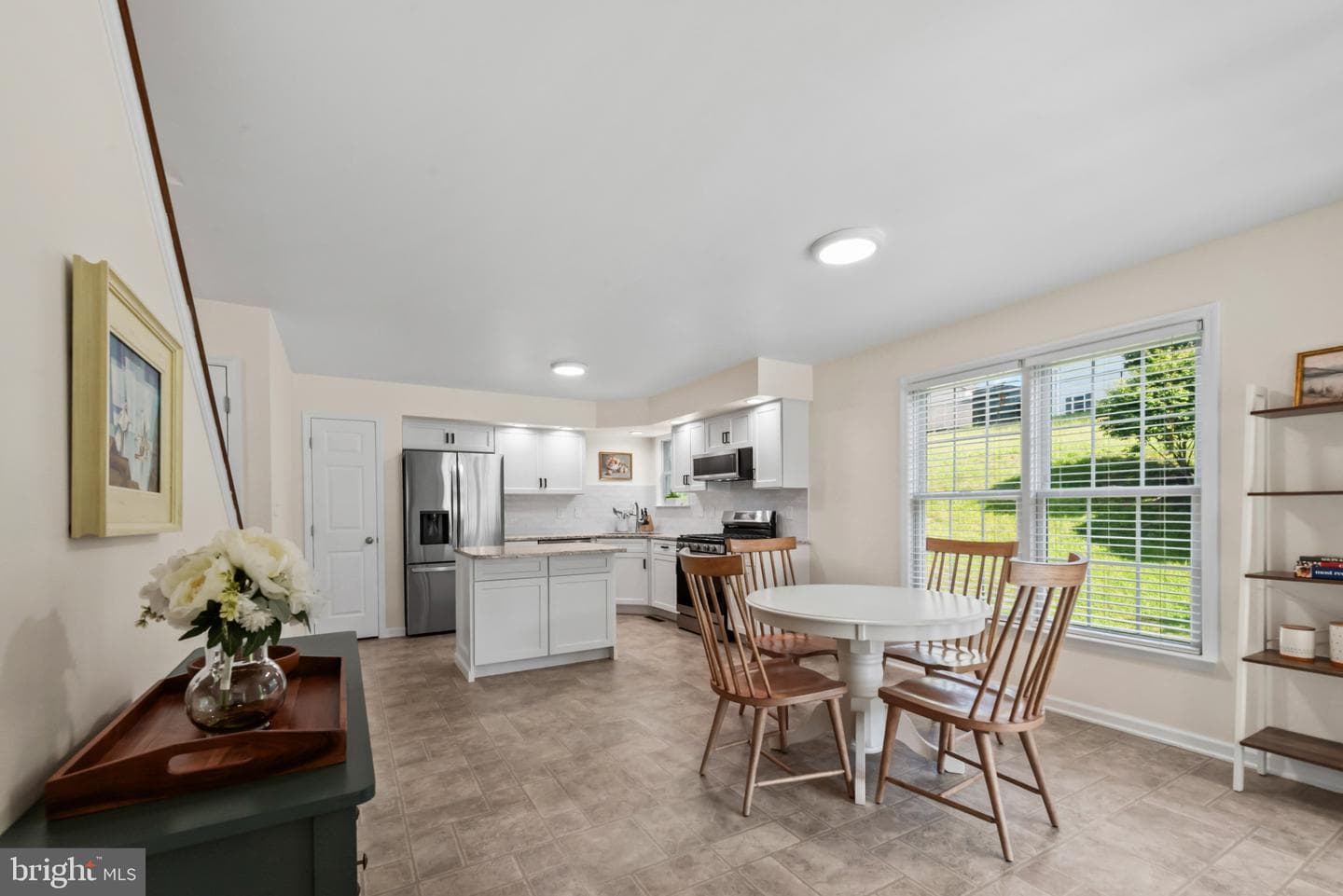 145 Lakeside Drive photo 18