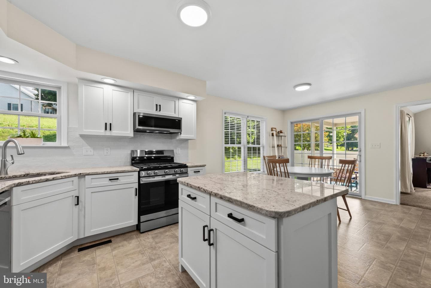 145 Lakeside Drive photo 21