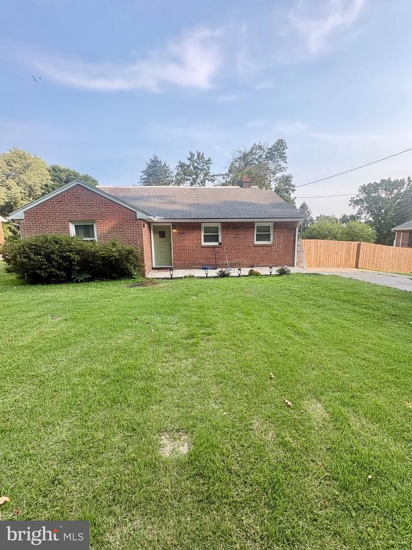 2166 Ridgewood Road photo 2