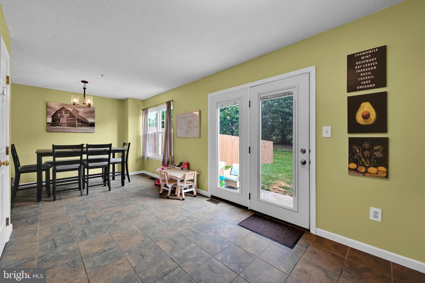 208 Country Ridge Drive photo 11