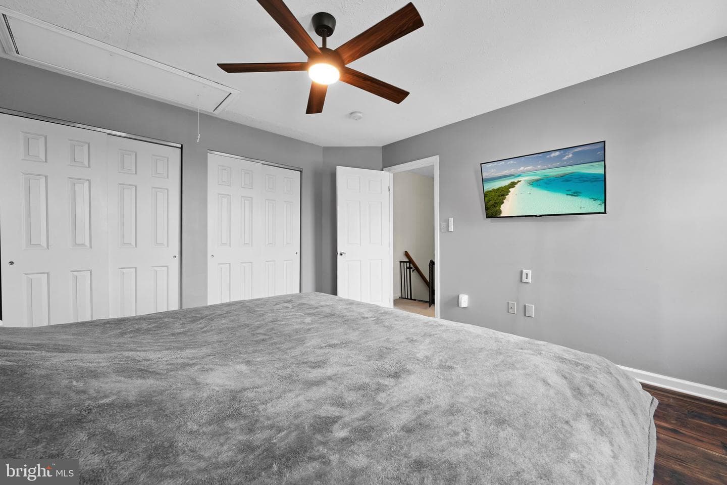 208 Country Ridge Drive photo 16