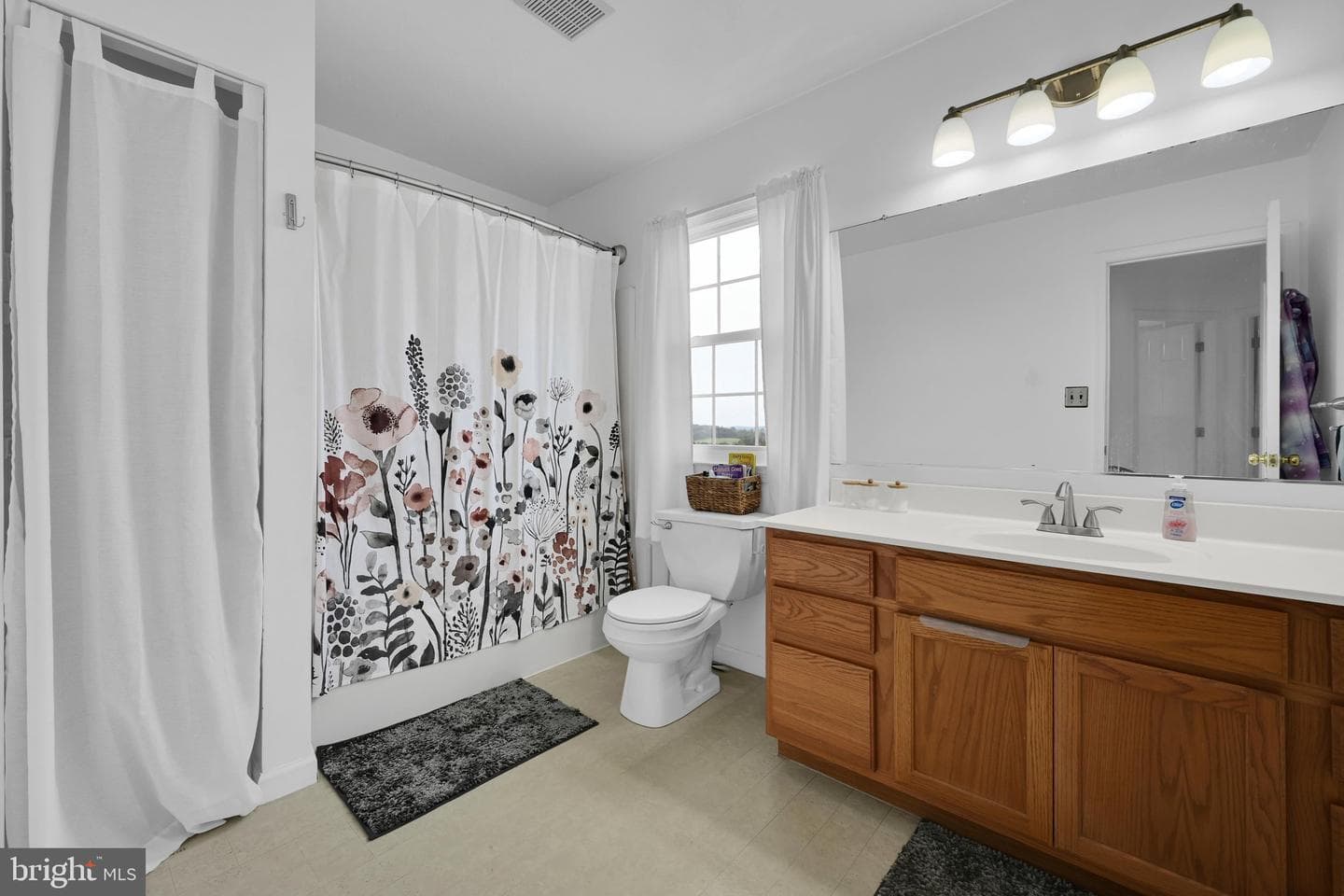 208 Country Ridge Drive photo 17