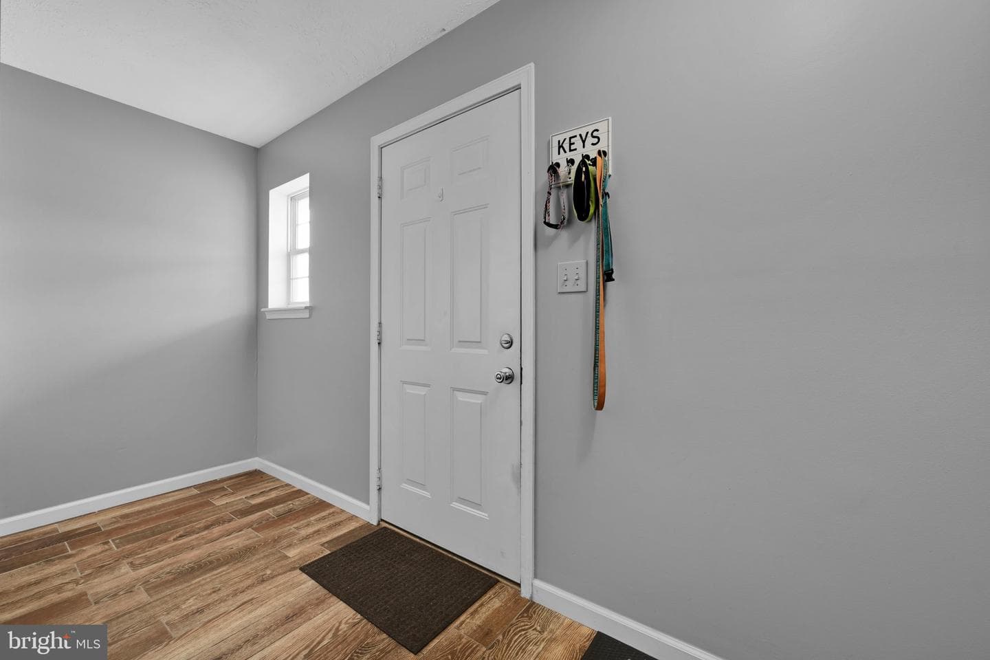 208 Country Ridge Drive photo 4