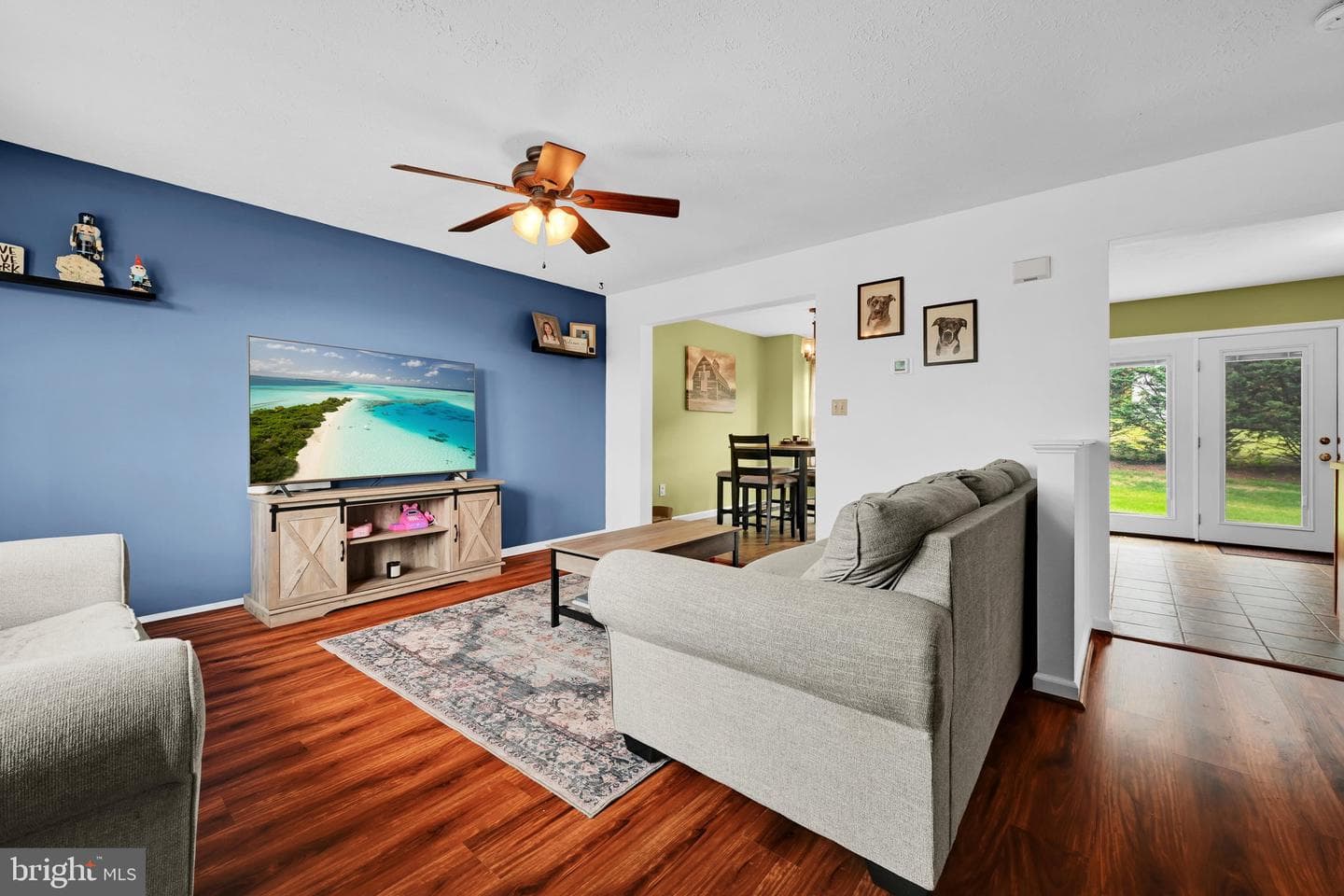 208 Country Ridge Drive photo 5