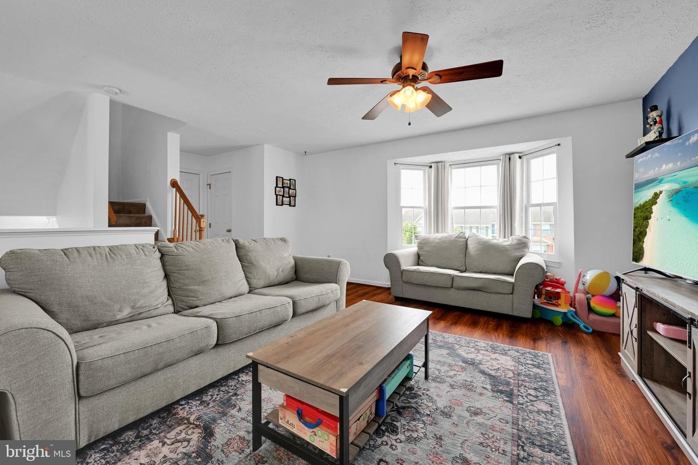 208 Country Ridge Drive photo 6