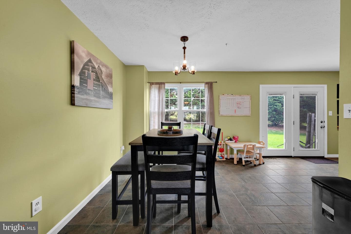 208 Country Ridge Drive photo 8