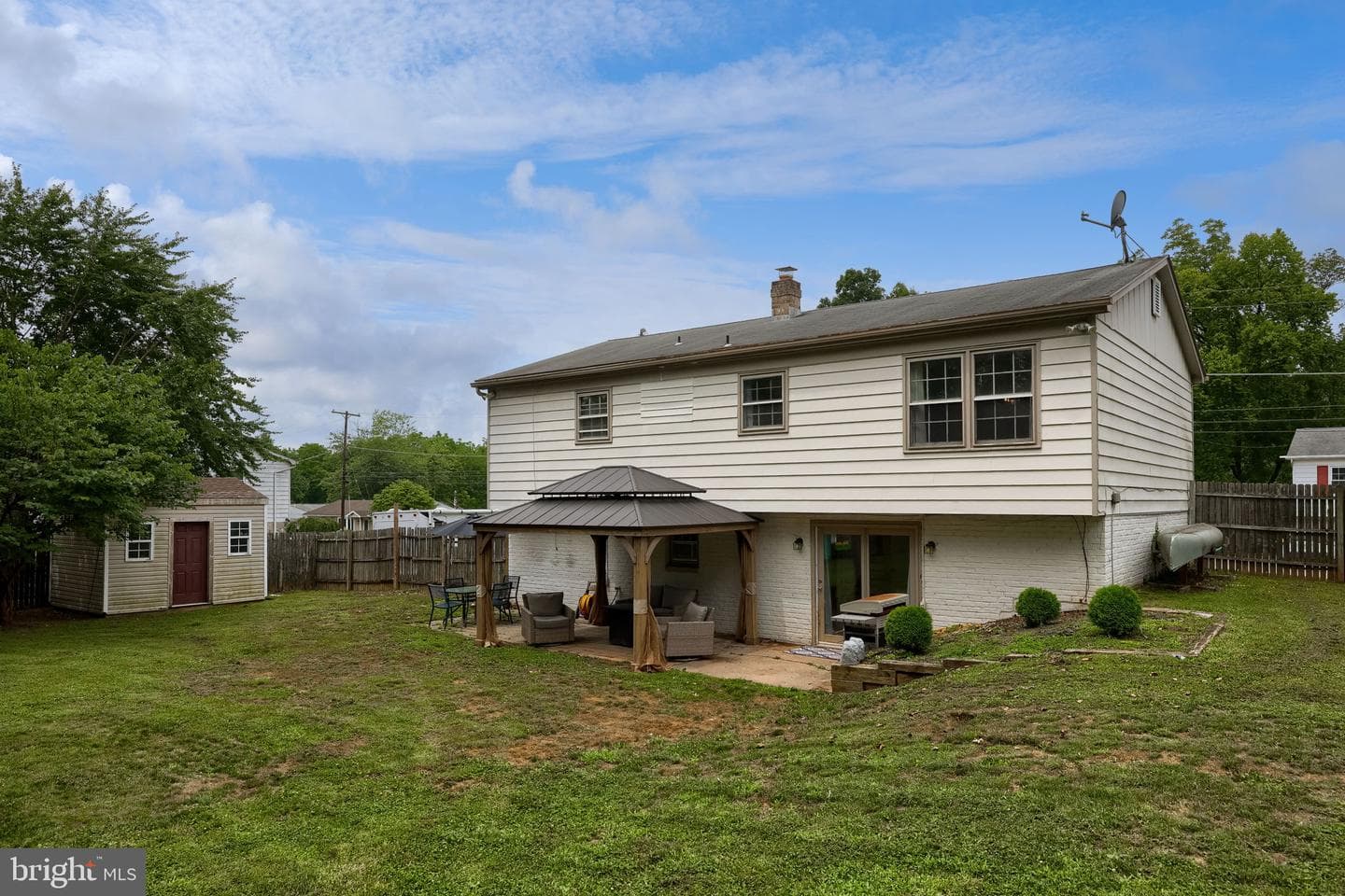 2520 Log Cabin Road photo 5