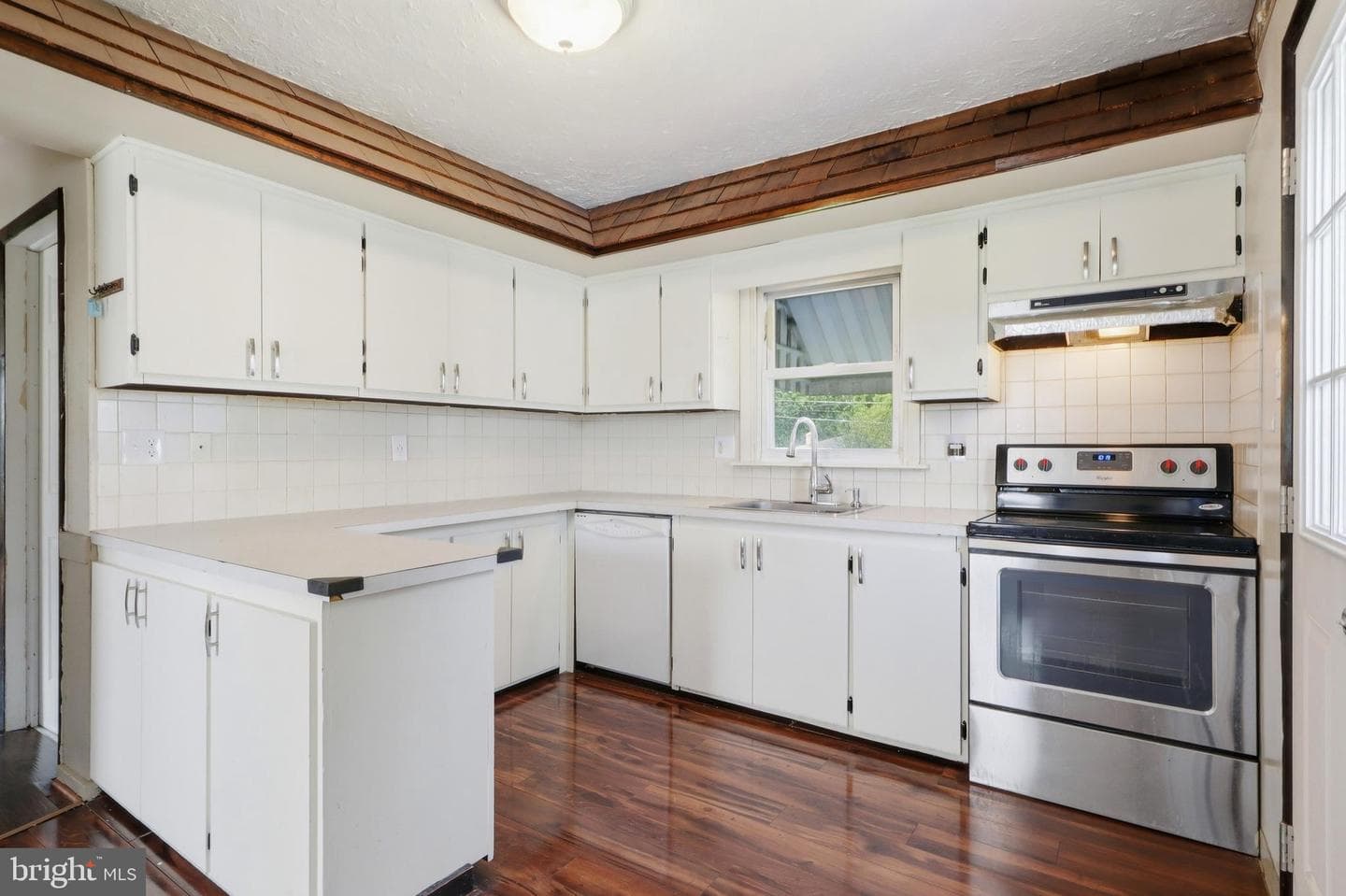 324 Greystone Road photo 10