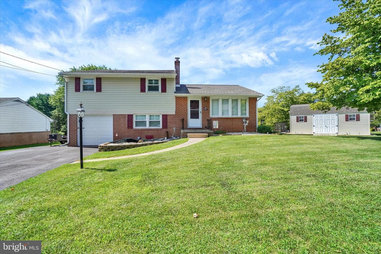 2918 Herrlyn Court photo 36