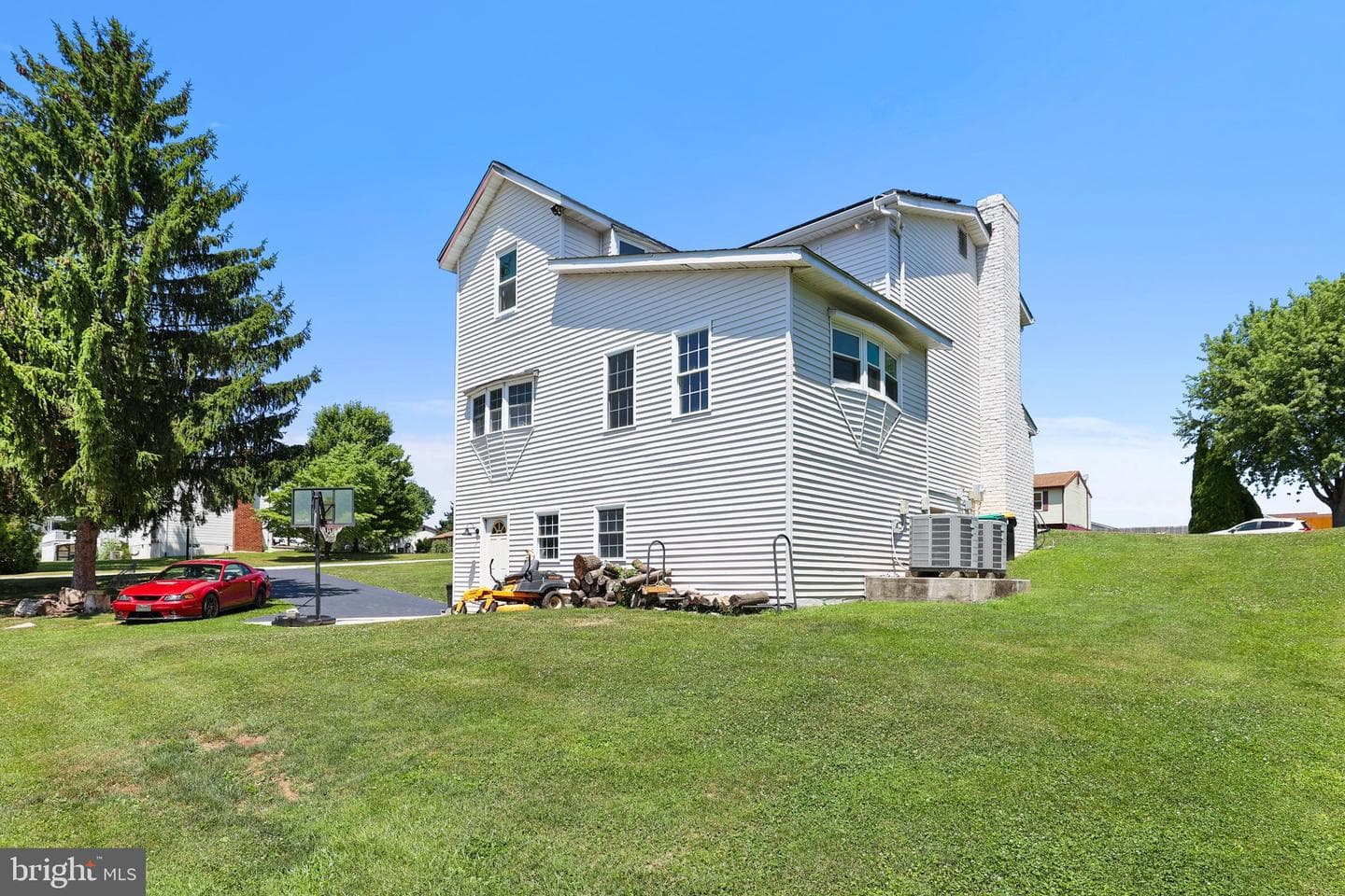 29 Colonial Drive photo 48