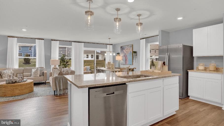 130 Amber Lane photo 5