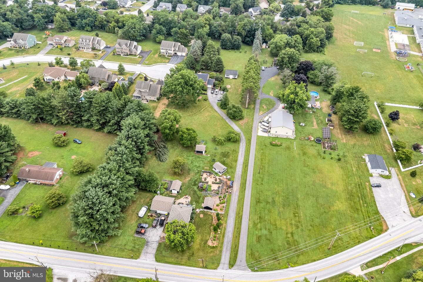 811 Greenbriar Road photo 7