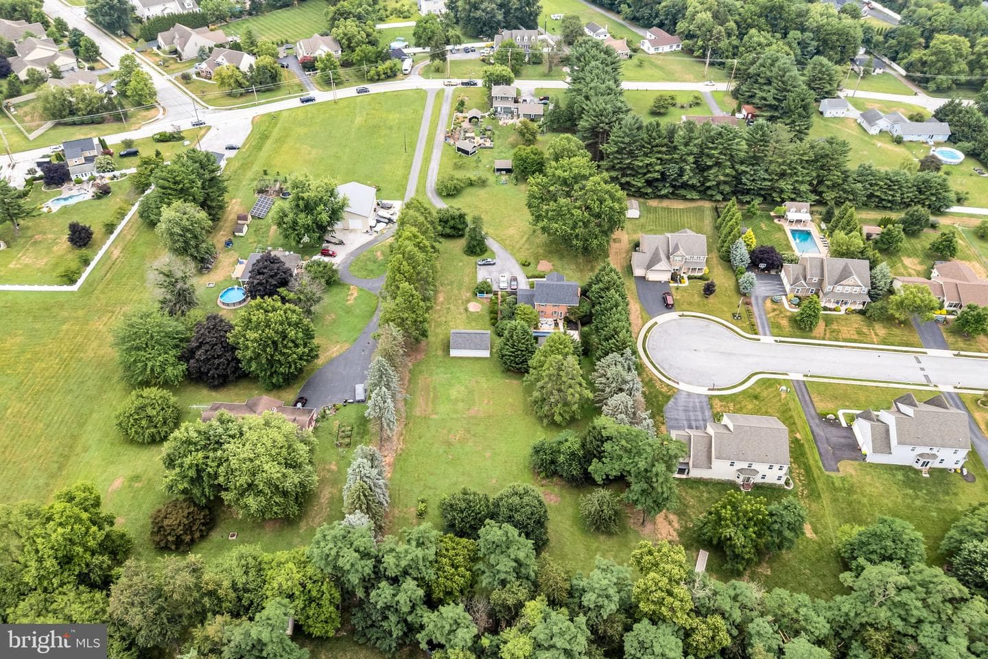 811 Greenbriar Road photo 8