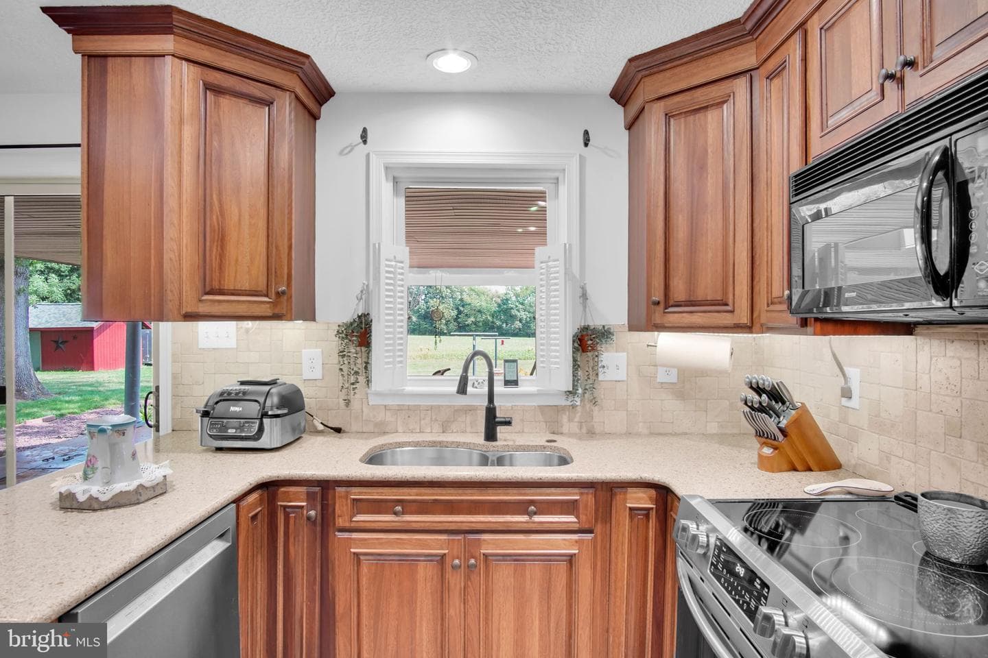 901 Butter Road photo 42