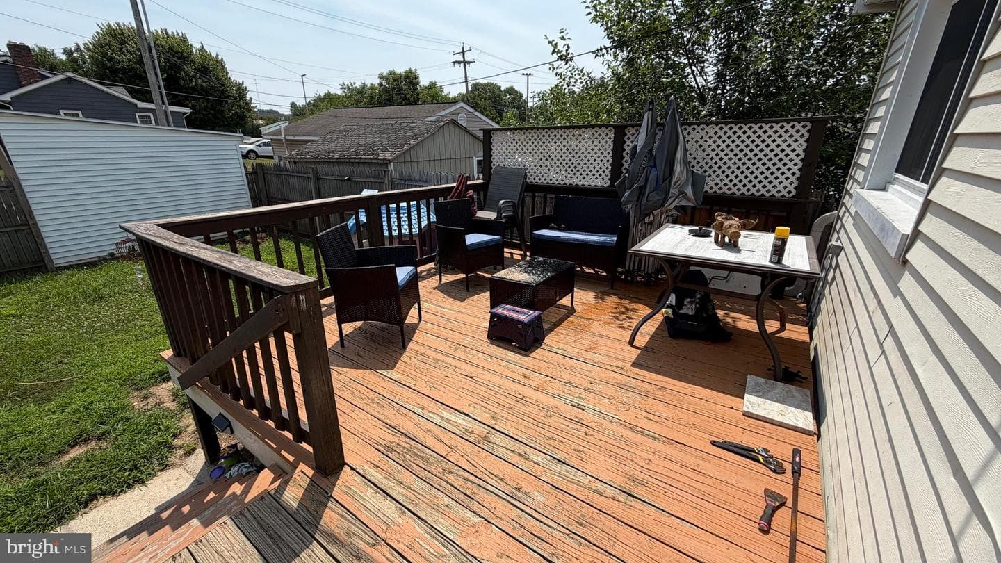 903 York Street photo 31
