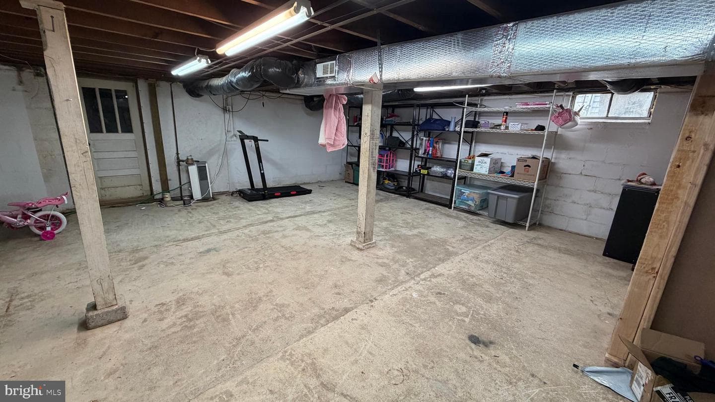 903 York Street photo 38