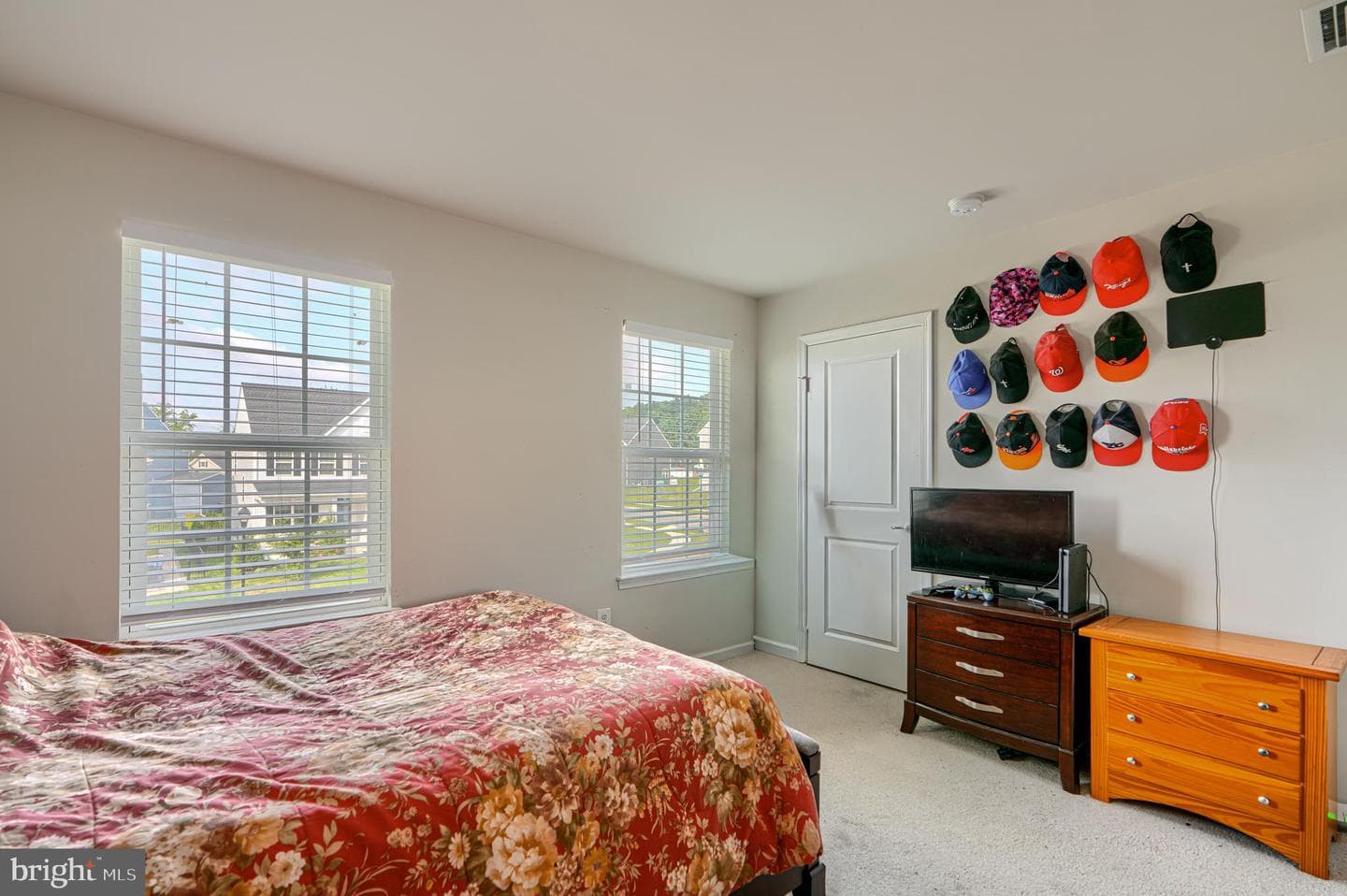 219 Chadsworth Way photo 41