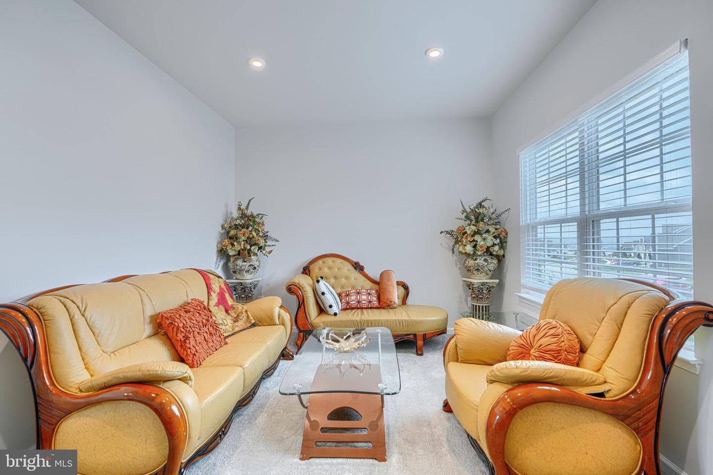 219 Chadsworth Way photo 6